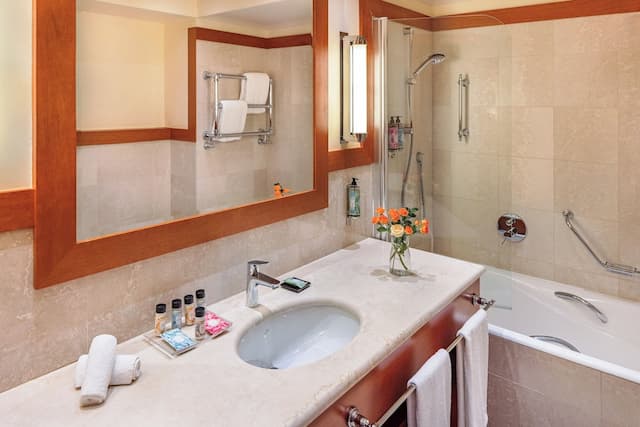 스타호텔 메트로폴-디럭스 더블룸-16