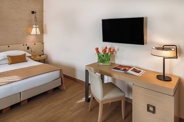 스타호텔 메트로폴-주니어 스위트-11