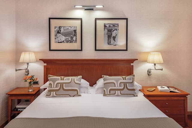 스타호텔 메트로폴-디럭스 더블룸-11