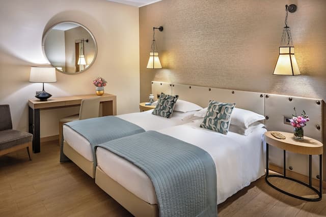 스타호텔 메트로폴-트리플룸-7