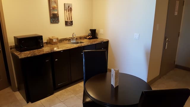 阿斯托里亞活動場地酒店-套房, 1 張加大雙人床, 小廚-6