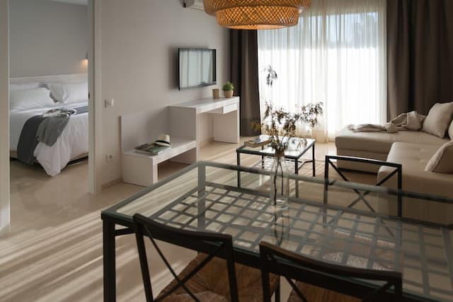 錫切斯地中海酒店-頂級公寓, 2 間臥室, 部分海景, 轉角-5