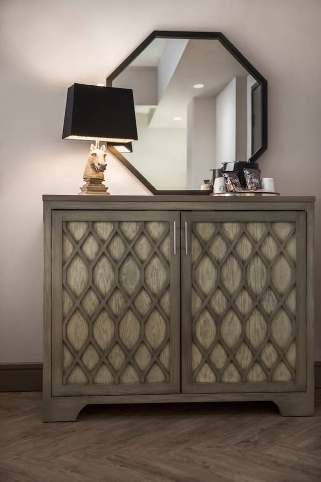 好萊塢飯店-經典客房, 2 張加大雙人床, 冰箱和微波爐, 城市景觀-1