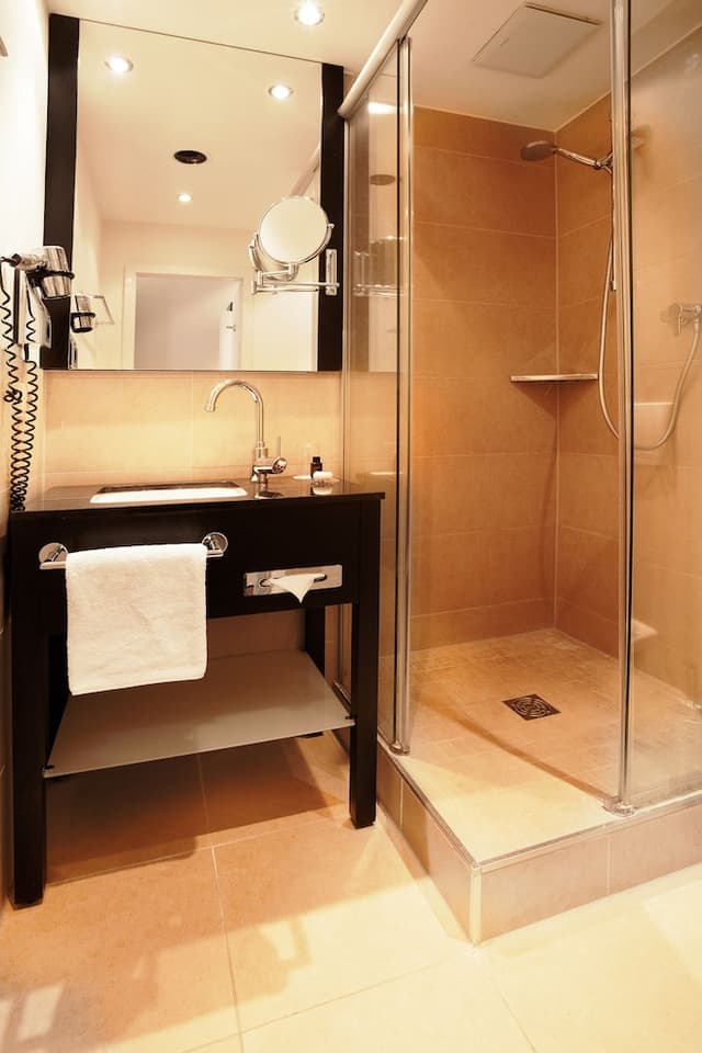 維多利亞飯店-標準雙人或雙床房-5