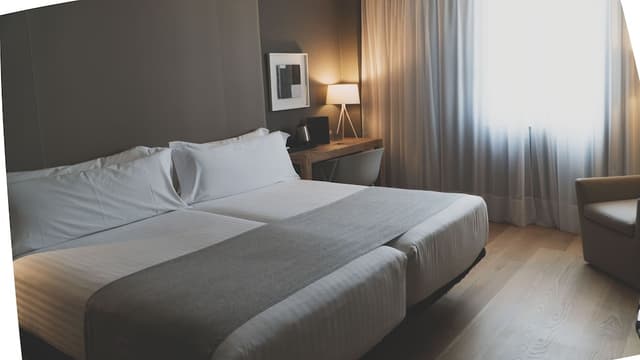Hotel Zenit Conde de Orgaz-Standard Double or Twin Room-1