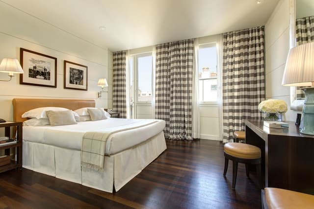 ギャラリー  ホテル アート - ルンガルノ コレクション-ギャラリー スイート-1