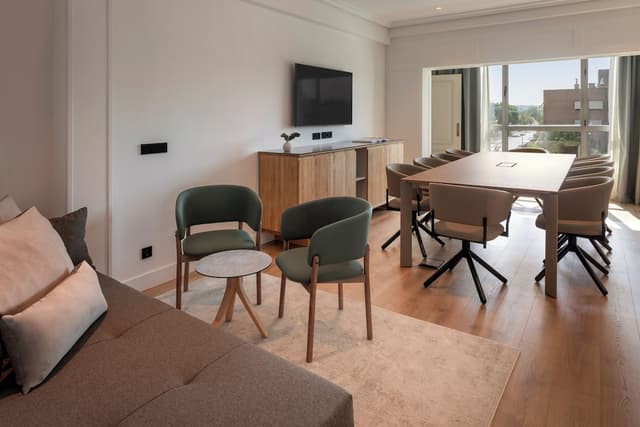 Melia Madrid Barajas-Grand Suite, The Level, Pool View-8