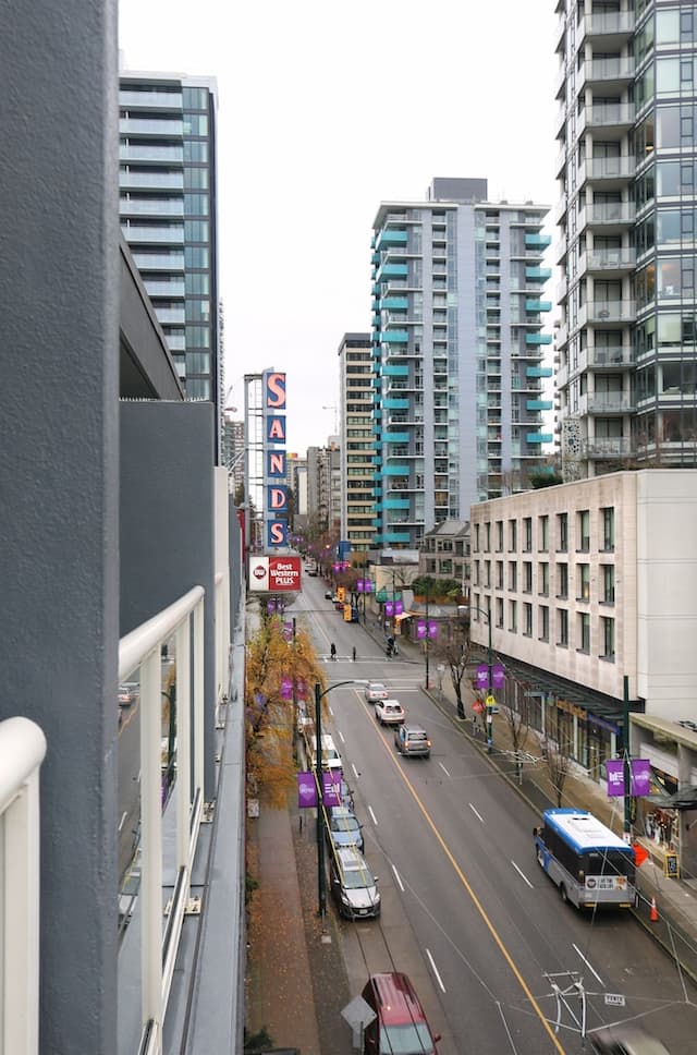 Best Western Plus Sands-Standard Room, 1 King Bed, Non Smoking, Balcony-4