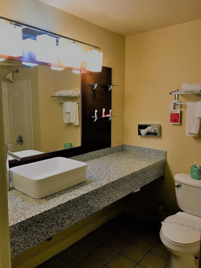 라마다 바이 윈덤 앵커리지-룸, 더블침대 2개, 금연-3