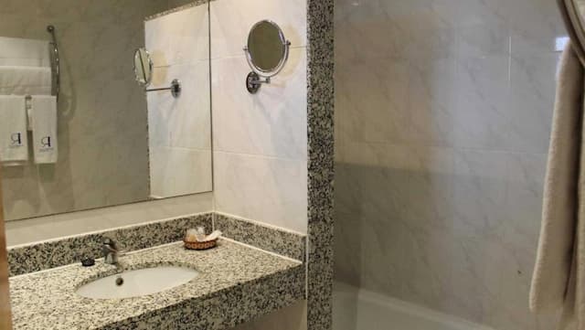 람블러스 바르셀로나-싱글룸-6