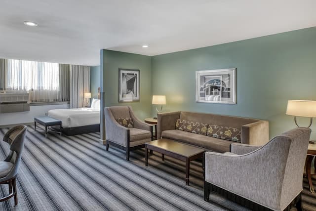 ベストウェスタン リバー ノース ホテル-デラックス スイート キングベッド 1 台 バリアフリー 禁煙 (Walk-in Shower;with Sofabed)-1