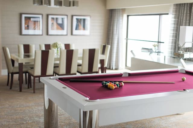 Chicago Marriott Downtown Magnificent Mile-Suite, 1 Bedroom, City View-6