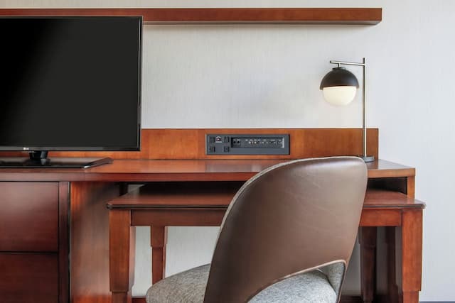 Courtyard by Marriott Los Angeles Pasadena/Monrovia-Room, 2 Queen Beds-6