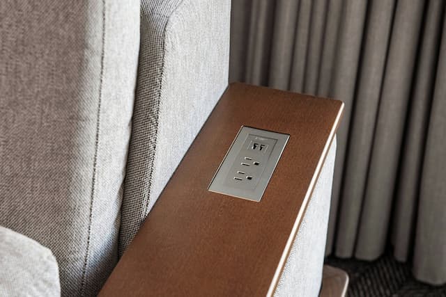 Courtyard by Marriott Los Angeles Pasadena/Monrovia-Room, 1 King Bed with Sofa bed-8