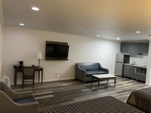 幻景套房酒店-豪華客房-4