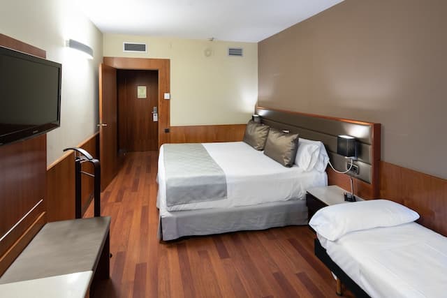 カタロニア ディアゴナル セントロ-トリプルルーム (2 adults + 1 children)-2