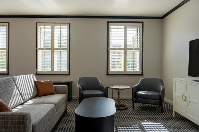 奧靈頓/埃文斯頓希爾頓飯店-套房, 1 張特大雙人床-6