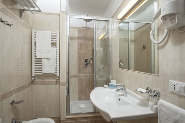 甘迺迪飯店-都會雙人或雙床房, 附屬建築 (Via Carlo Cattaneo, 26)-6