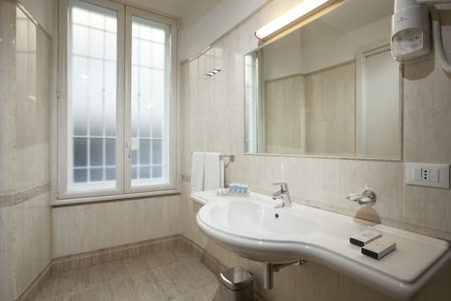 甘迺迪飯店-都會雙人或雙床房, 附屬建築 (Via Carlo Cattaneo, 26)-8