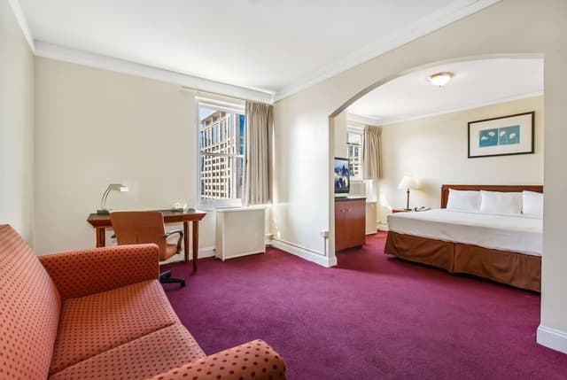 芝加哥市中心溫德姆旅遊旅館-開放式套房, 1 張特大雙人床和 1 張沙發床, 非吸煙房-1