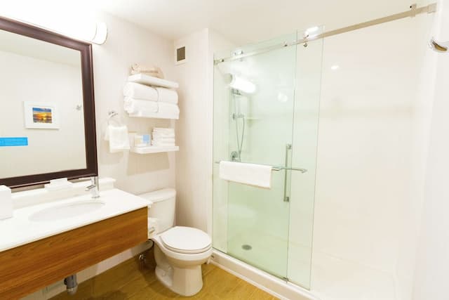 溫哥華機場里奇蒙德希爾頓歡朋酒店-標準客房-3