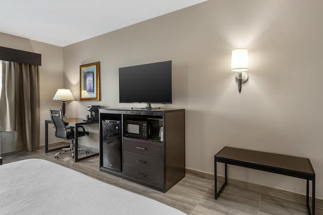 貝斯特韋斯特普拉斯傳承酒店-標準客房, 1 張特大雙人床, 無障礙, 非吸煙房 (with Sofabed)-2