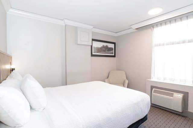 샌드맨 호텔 밴쿠버 다운타운-스탠다드룸, 퀸사이즈침대 1개 (South Tower)-3