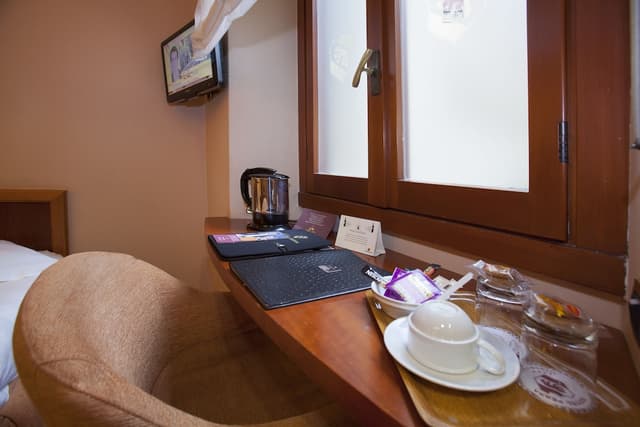 Hotel Berna-单人房 (quality)-4