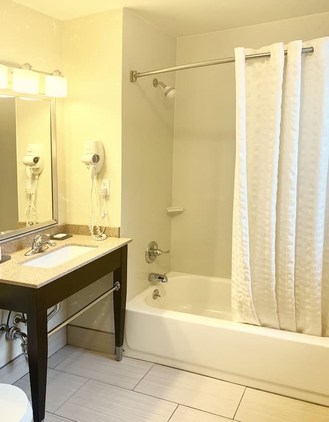 The Hotel @ Fifth Avenue-Superior Room, 1 King Bed-5