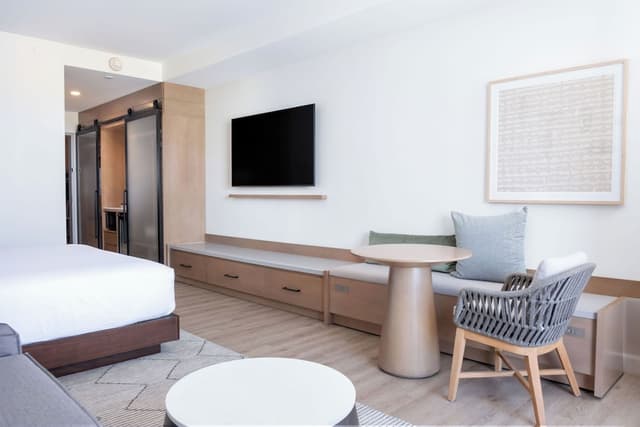 마우이 코스트 호텔-디럭스룸-5