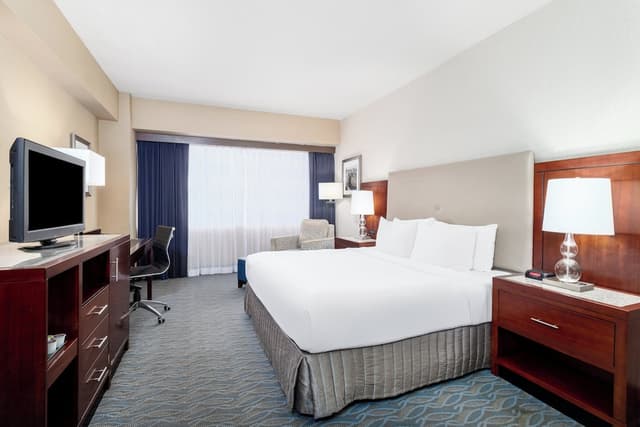 クラウン プラザ ロサンゼルス ハーバー ホテル by IHG-スタンダード ルーム キングベッド 1 台-7