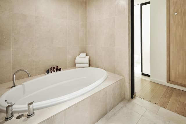 Conrad New York Downtown-Luxury Suite, 1 King Bed, Corner-10