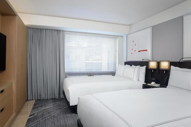 Conrad New York Downtown-Deluxe Suite, 2 Double Beds-7