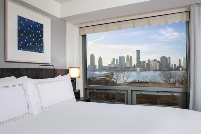 Conrad New York Downtown-Suite, 1 King Bed, River View-9