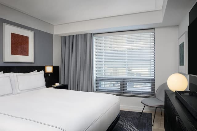 Conrad New York Downtown-Executive Suite, 1 King Bed-9