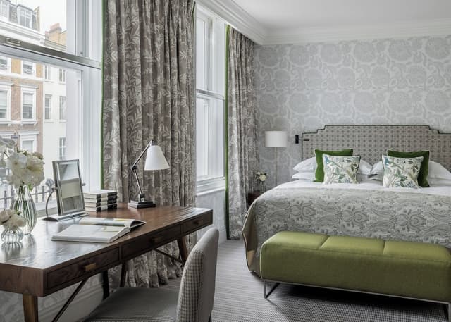 Brown's Hotel, a Rocco Forte Hotel-Junior Suite-3