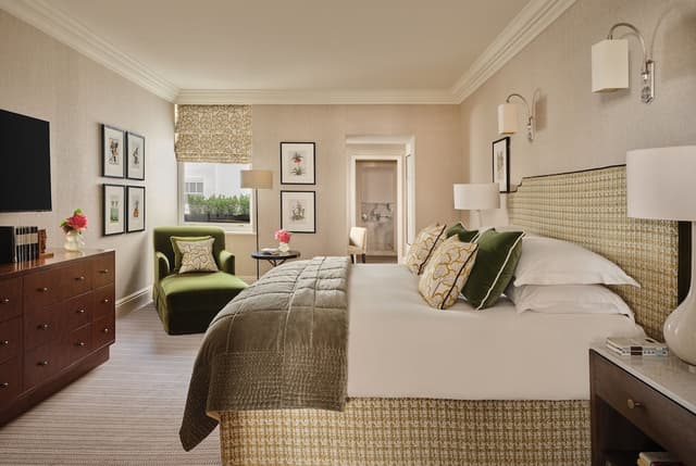 Brown's Hotel, a Rocco Forte Hotel-Classic Suite-3