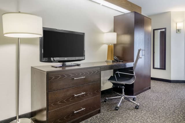 슬립 인 - 시택 에어포트-스위트, 킹사이즈침대 1개 및 소파베드, 금연-6