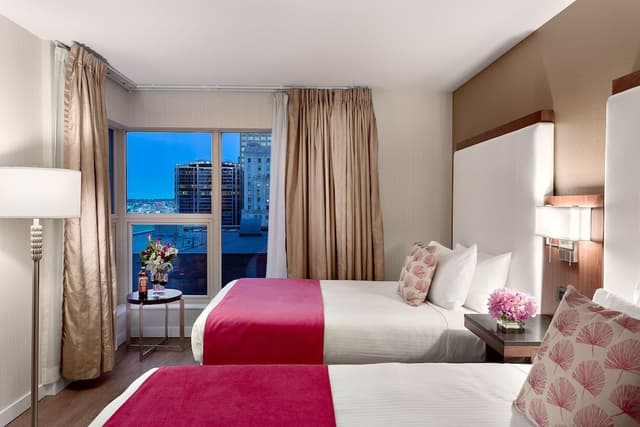 Auberge Vancouver Hotel-华丽套房, 多张床, 城市景观-2