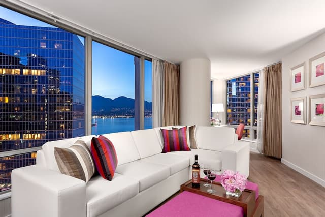 Auberge Vancouver Hotel-华丽套房, 1 张特大床和 1 张沙发床, 海港景观-7