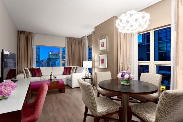 Auberge Vancouver Hotel-华丽套房, 多张床, 城市景观-1