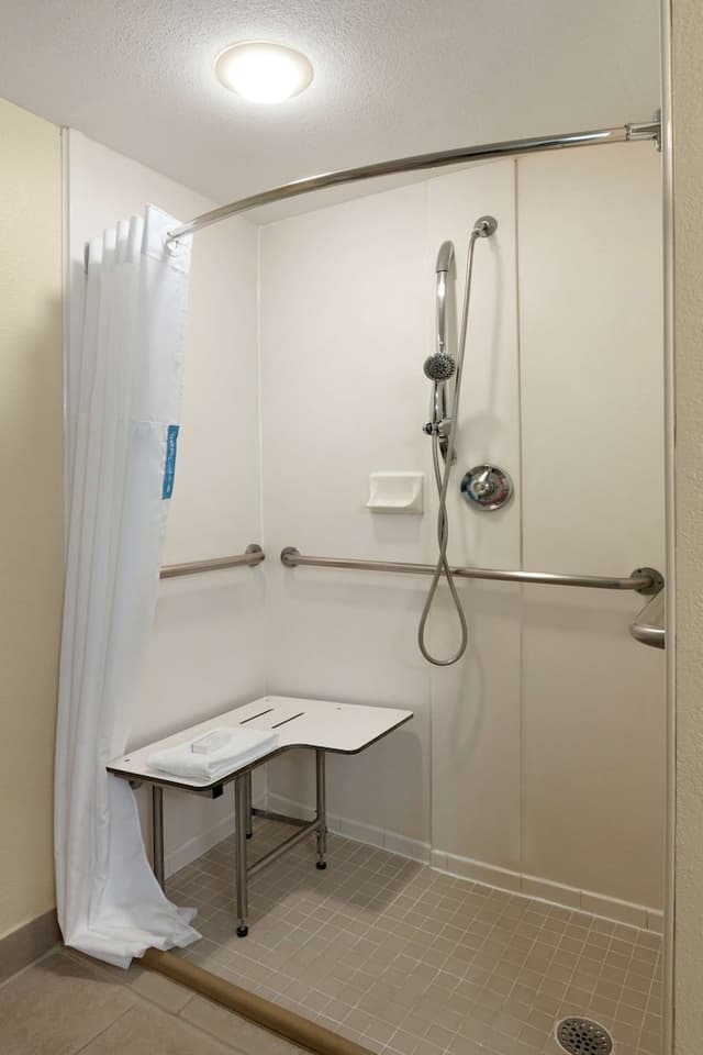 休士頓/清水湖 - Nasa 區希爾頓歡朋套房飯店-客房, 1 張特大雙人床, 無障礙, 非吸煙房-6