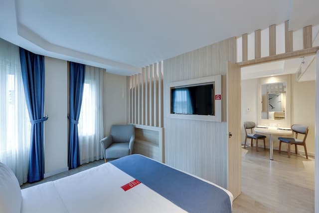 Ramada by Wyndham Istanbul Old City-Junior Suite, 1 Double Bed with Sofa bed-3