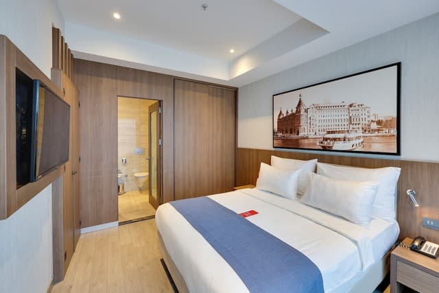 Ramada by Wyndham Istanbul Old City-Suite, 1 Double Bed with Sofa bed, Terrace-4
