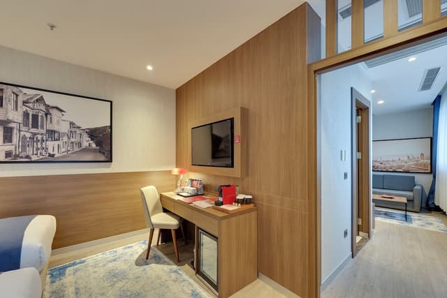 Ramada by Wyndham Istanbul Old City-Executive Room, 3 Single Beds, Sofa Bed-3
