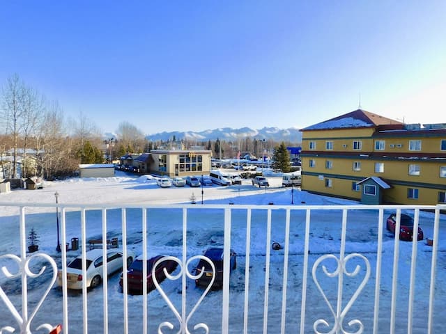 アメリカズ ベスト バリュー イン & スイーツ アンカレッジ エアポート-デラックス スイート クイーンベッド 2 台 禁煙 バルコニー-10