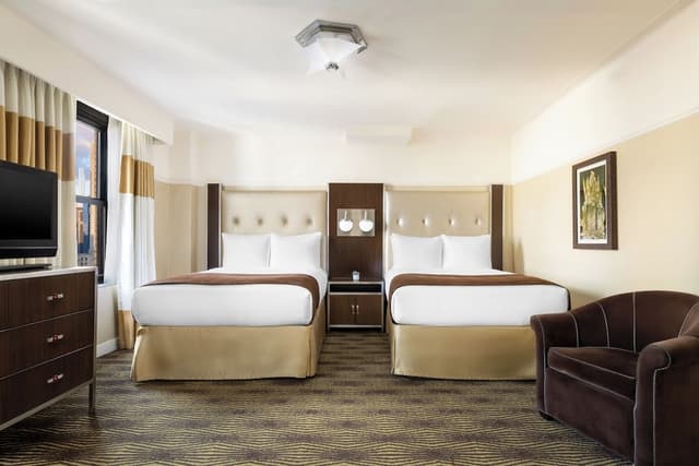 NEW YORKER BY LOTTE HOTELS-Metro View Room, 2 Double Beds-4