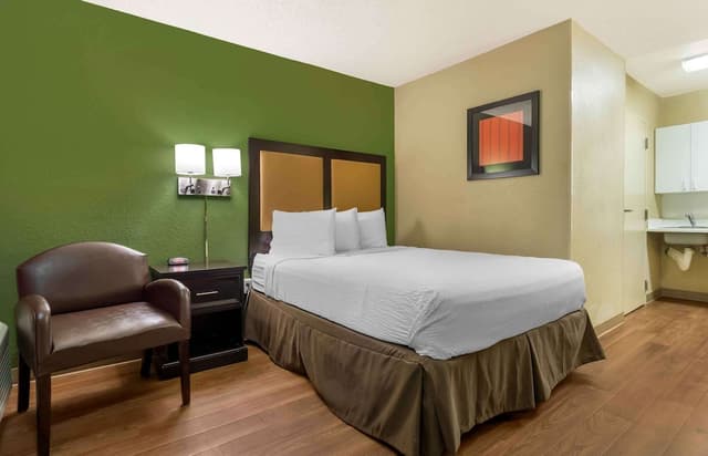 Extended Stay America Suites Seattle Tukwila-Studio, 1 Queen Bed, Accessible, Non Smoking-3