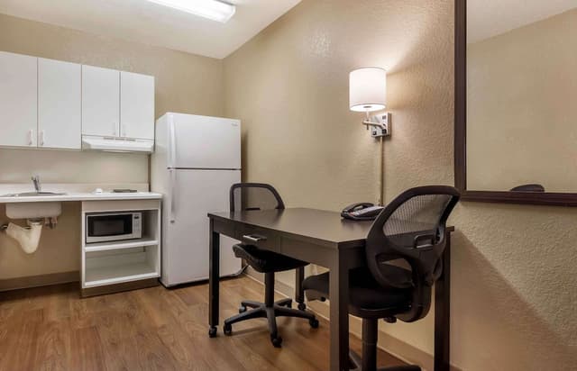 Extended Stay America Suites Seattle Tukwila-Studio, 1 Queen Bed, Accessible, Non Smoking-5