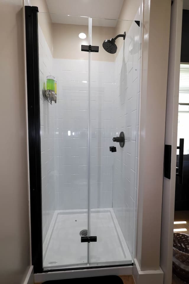 サン レモ ホテル-スタンダード ルーム ダブルベッド 1 台 専用バスルーム-8